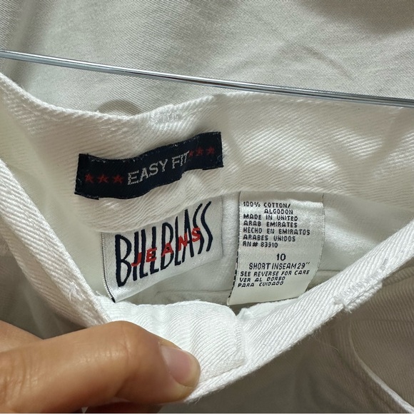 Bill Blass Easy Fit White Jeans - Picture 3 of 3